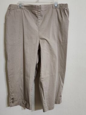 croft & barrow Beige Stretch Chino Capris